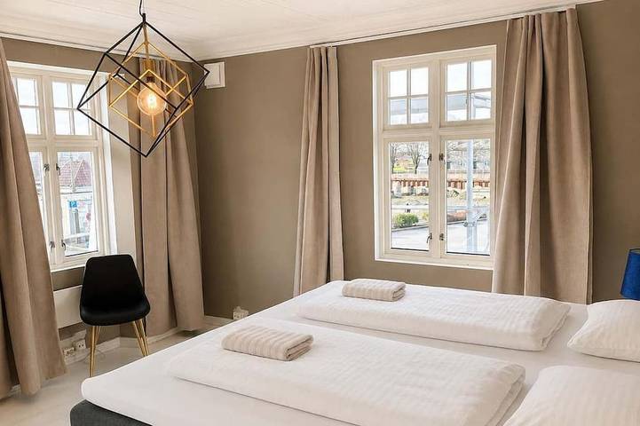 Central Haugesund Villa + Free Parking & Fast Wifi in Haugesund
