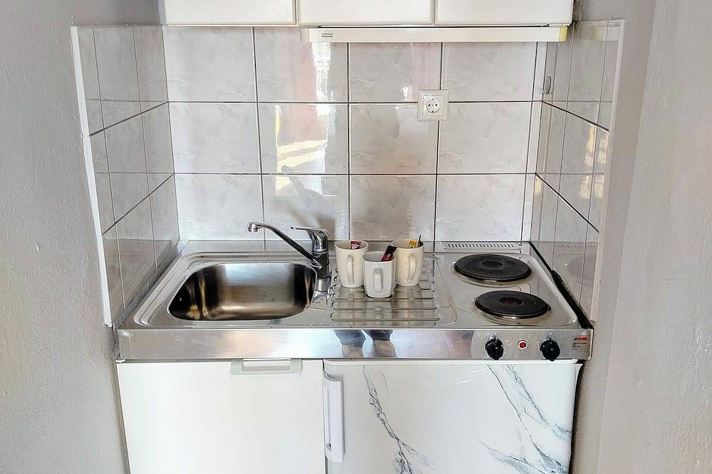 Family-run hotel under German management - 200m from the beach in Agios Syllas, Kavala