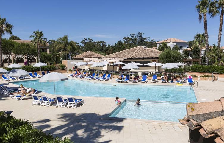Appartement entier, Logement 4 personnes - côté mer in Marine de Bravone, Linguizzetta