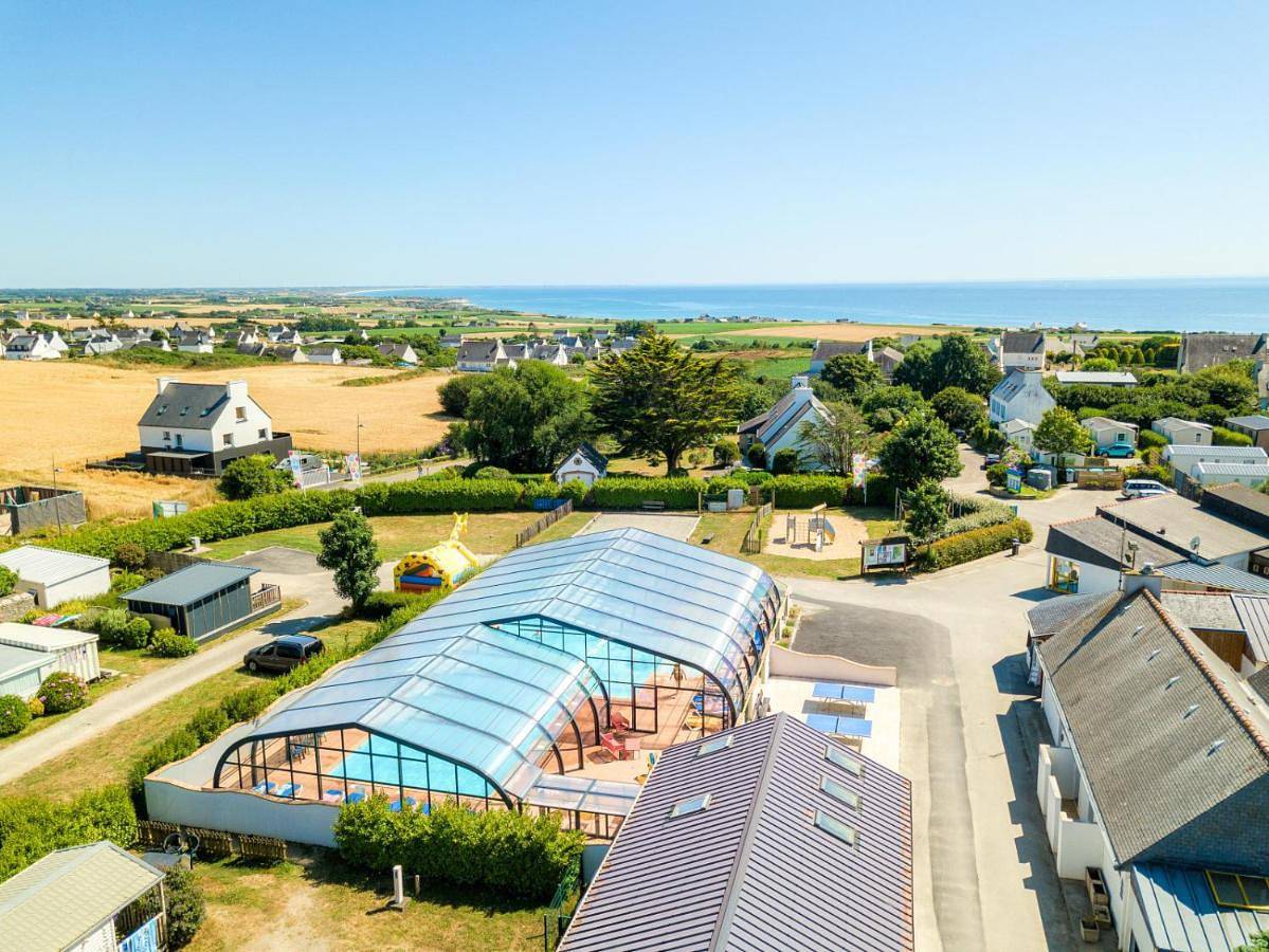 Camping la Corniche in Plozévet, Côte de Cornouaille