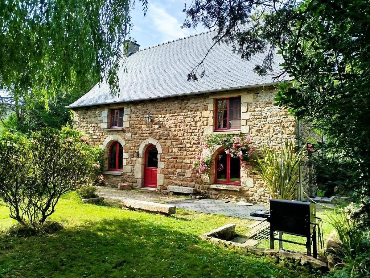 Maison en pierre - Nature et randonnées in Guenroc, Région de Dinan