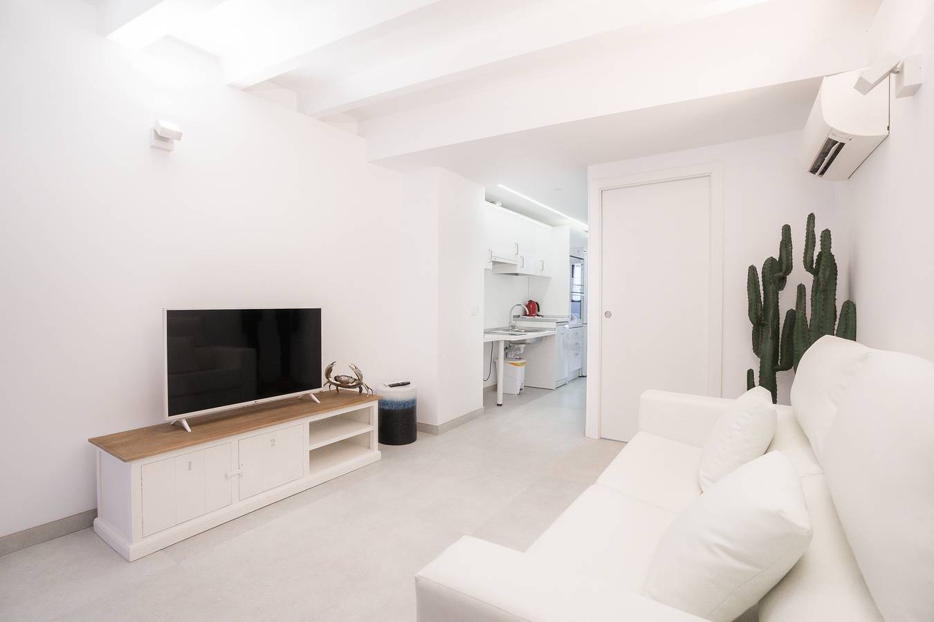 Entire apartment, Urban Suites Gallery Palma Ti/75 by Priorityvillas in Palma Old Town, Palma