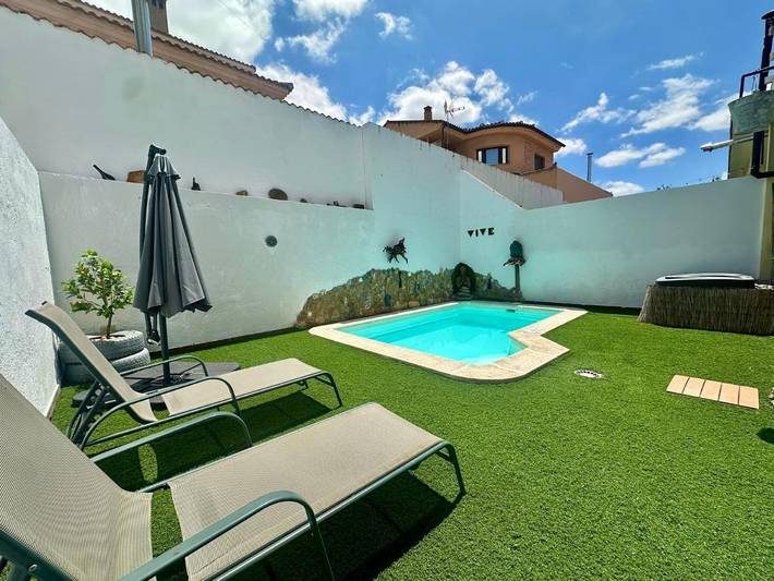 Casa rural con piscina para 6 personas, con Terraza además de Jardín y Piscina en Tierra de Mérida - Vegas Bajas - 2