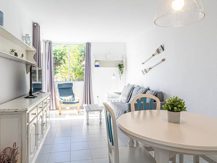 Apartamento para 4 personas, con Vistas al mar además de Balcón y Terraza en Sant Pol de Mar