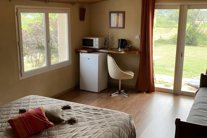 Chambre d’hôte pour 3 personnes, avec jardin ainsi que jacuzzi et piscine à Saint-Remèze - 2