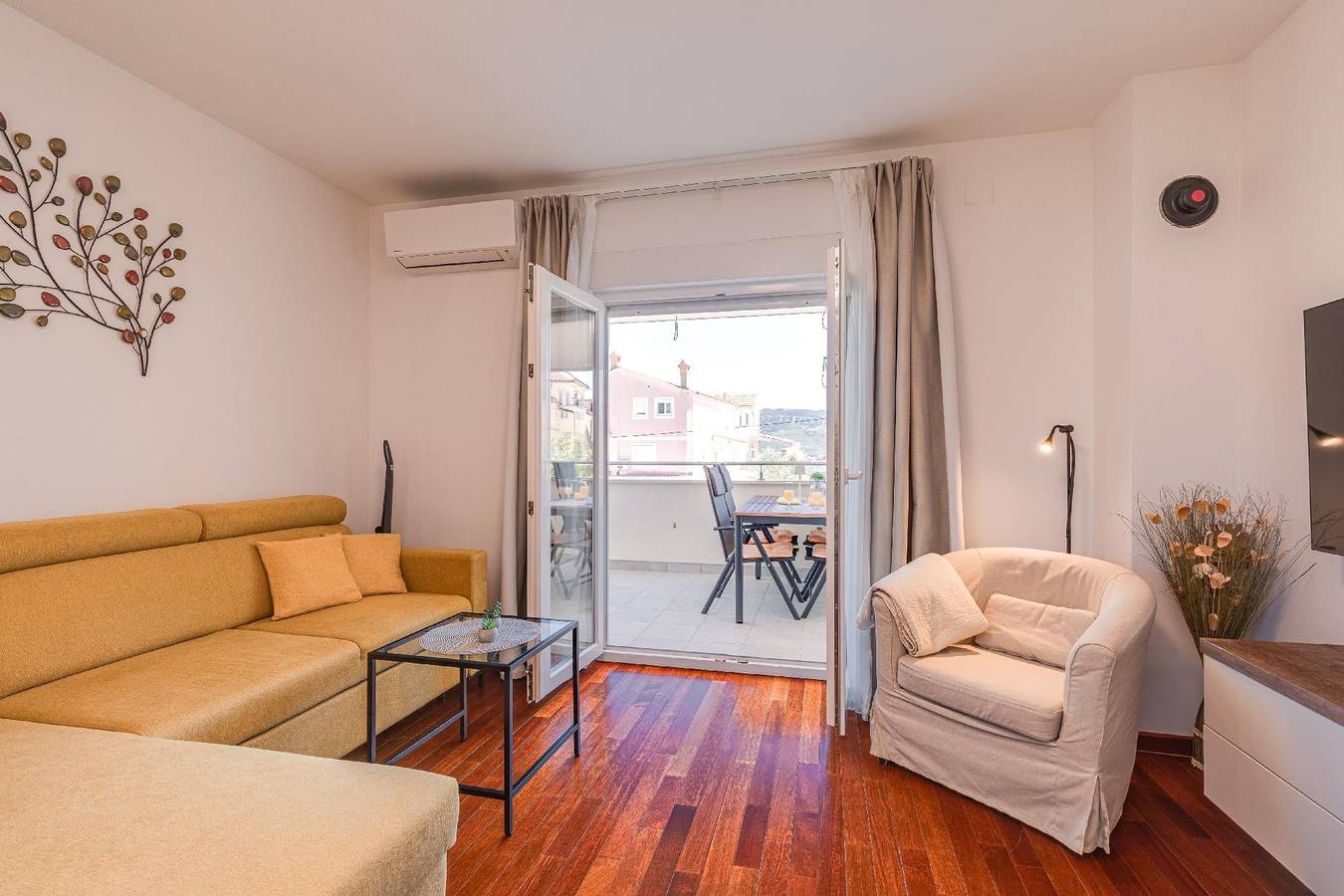 Ganze Ferienwohnung, Wohnung mit Gemeinschaftspool in Silo (Krk), Krk