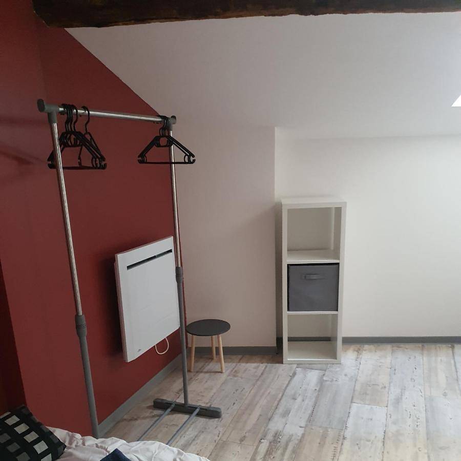 Appartement entier, Two-Bedroom Apartment in Fains-Véel, Région de Bar-le-Duc