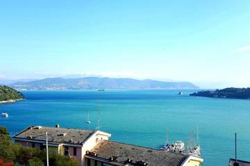 Gîte pour 4 personnes, avec vue ainsi que piscine et jardin dans Portovenere
