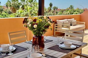 Gîte pour 4 personnes, avec piscine ainsi que terrasse et vue, animaux acceptés dans Jardin Majorelle Marrakech