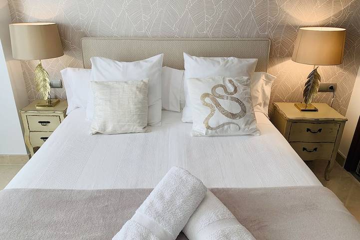 Appartement entier, Marbella Brand New Beachside Penthouse in San Pedro Alcantara, Marbella