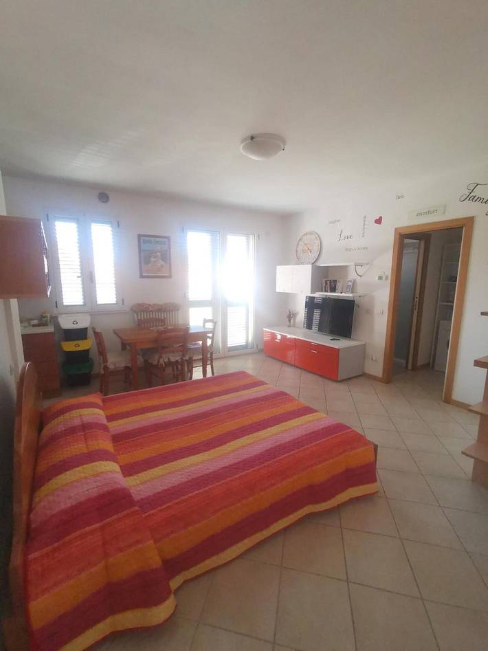 Ganze Wohnung, Apartment 'Marechiaro' mit Balkon, Wlan und Klimaanlage in Viserba, Rimini