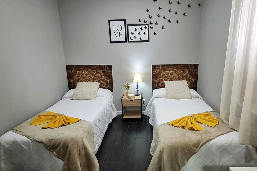 Entire apartment, The Dream Of Quixote. Hab.Triple in Alcalá de Henares, Área Metropolitana de Madrid