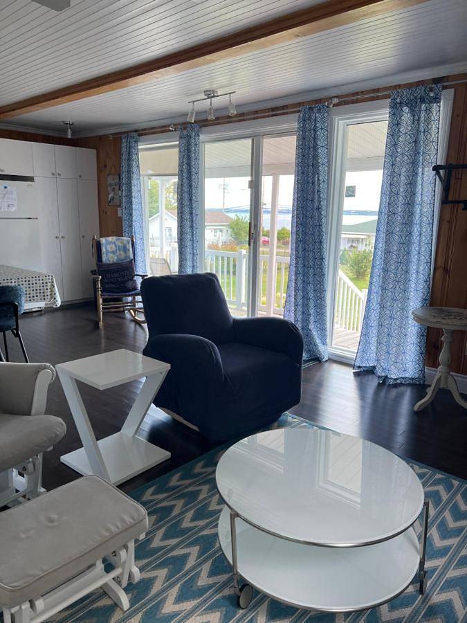 Chalet pour 7 personnes, avec vue ainsi que jardin et piscine - 1