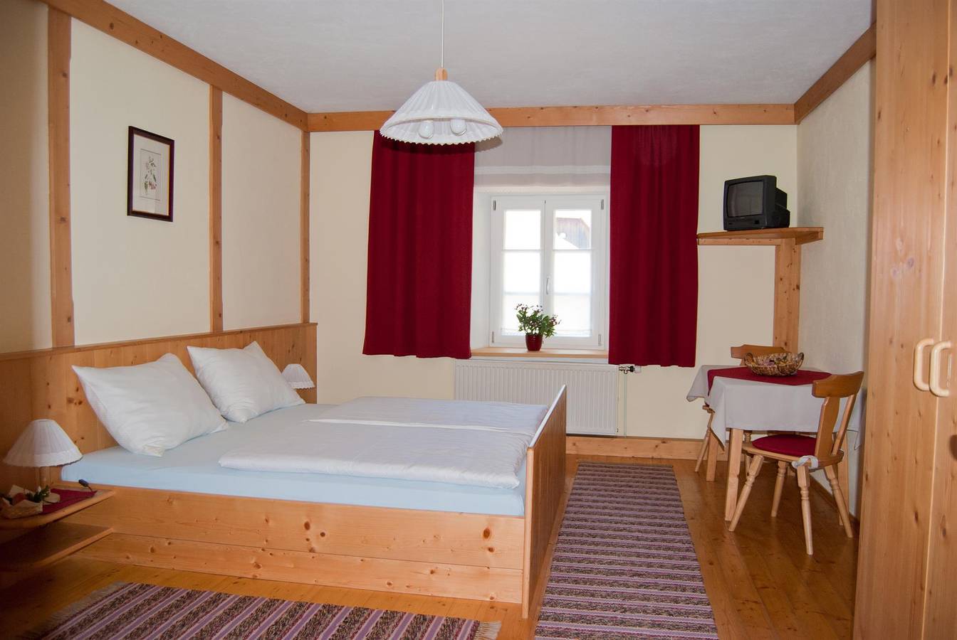 Doppelzimmer mit Dusche, Wc in Mühlen, Lavanttaler Alpen