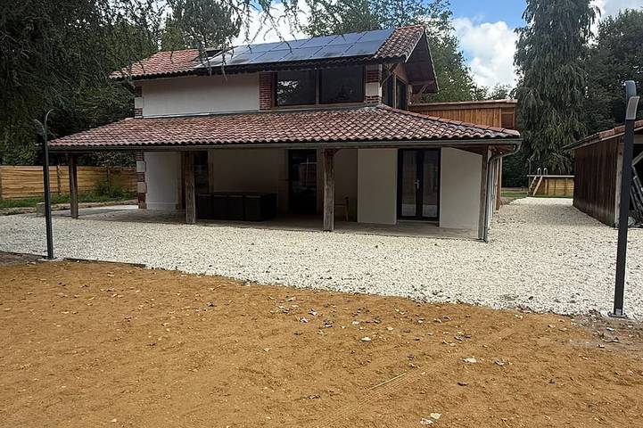 Gîte pour 6 personnes, avec jacuzzi et jardin dans Mont-de-Marsan
