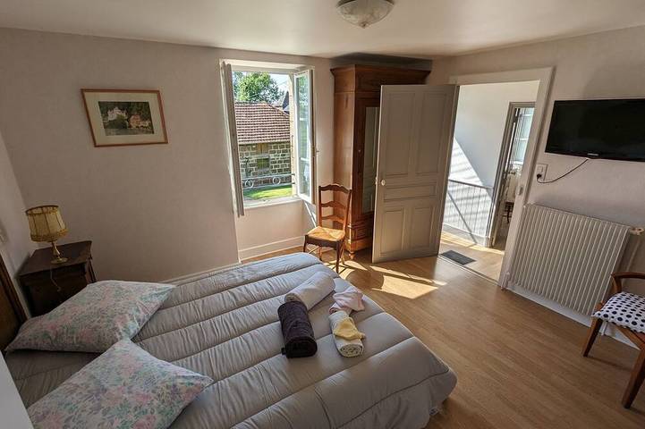 Location de vacances pour 8 personnes, avec Balcon et Jardin à Saint-Pantaléon-de-Larche - 3