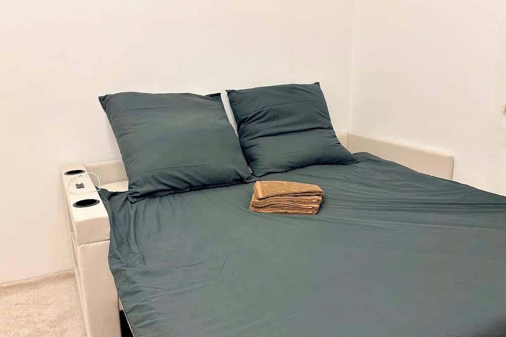 Entire apartment, Renovated & Cozy apartment with classy bathroom! in Frankfurt am Main, South Hesse