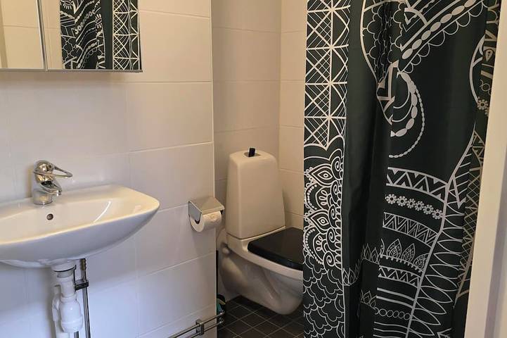 Ganze Wohnung, Kleine gemütliche Kellerwohnung in Sundsvall, Västernorrland