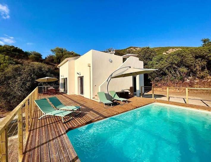 Villa pour 6 personnes, avec piscine ainsi que vue et jardin
