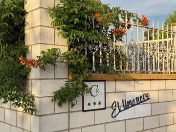 Casa rural para 6 personas, con jardín y piscina en Provincia de Badajoz