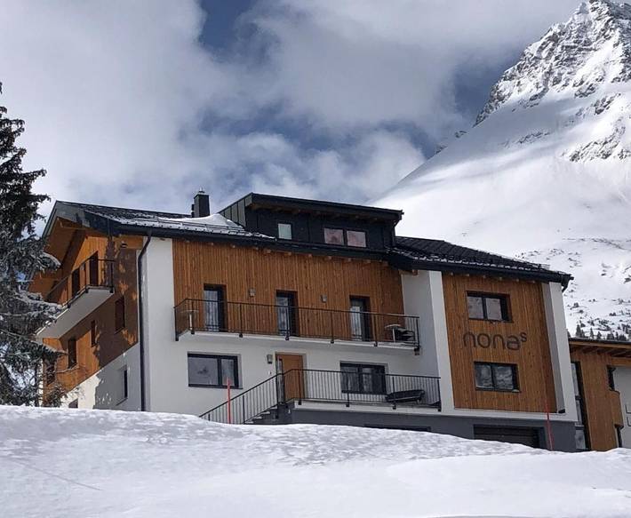 Chambre d’hôte pour 6 personnes, avec vue et jardin