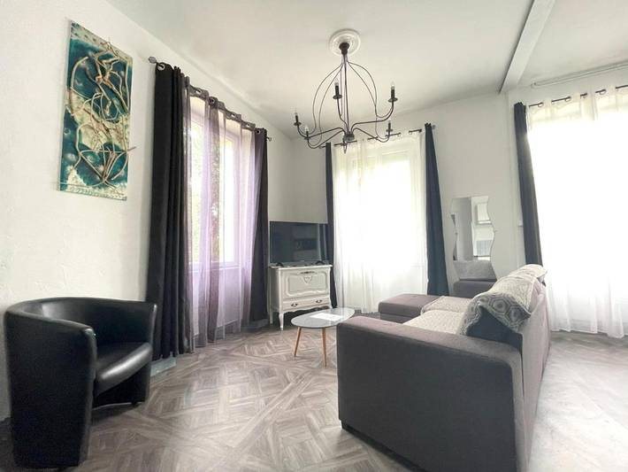 Gîte pour 4 personnes, avec jardin à Bégard - 2