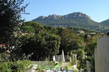 Gîte pour 4 personnes, avec jardin et terrasse dans Port De Cassis