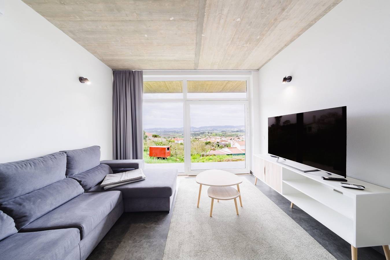 Hel leilighet, Apartment 'Colina Do Sol 2' with Mountain View, Private Pool and Air Conditioning in Amoreira, Leiria District