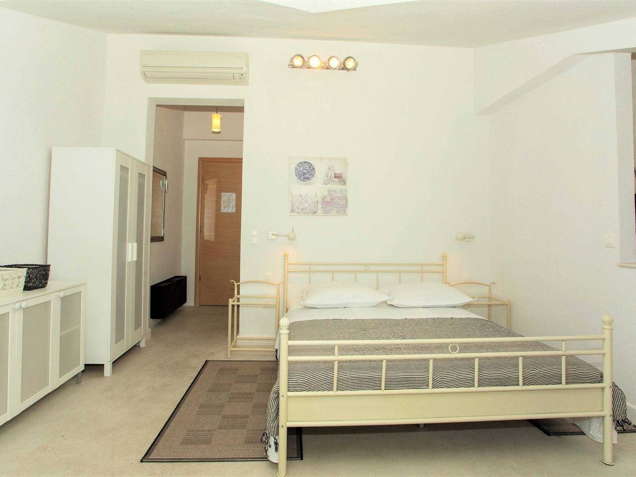 Ganze Wohnung, Apartments & Room Vesna - Studio Apartment with Terrace and Sea View in Punta Soline, Brela