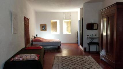Chambre d’hôte pour 3 personnes, avec jardin et vue ainsi que piscine et terrasse à Orgone
