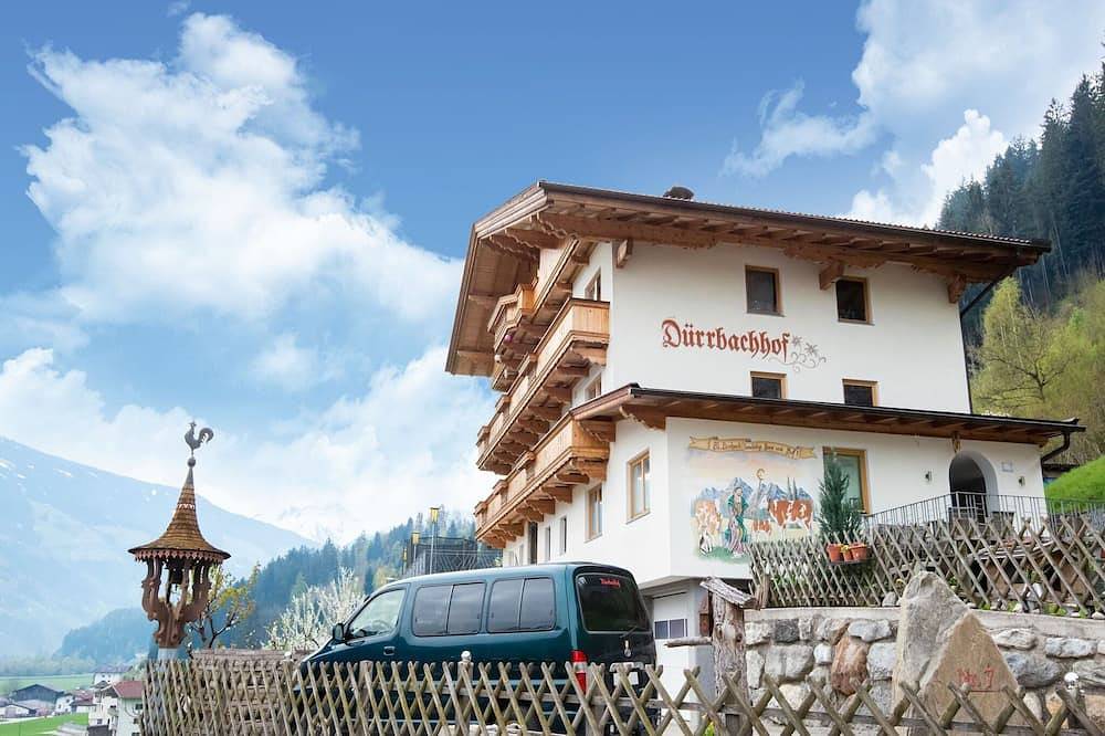 Entire apartment, Apartment Kaltenbach near Ski Paradise in Kaltenbach, Ski-Optimal Hochzillertal