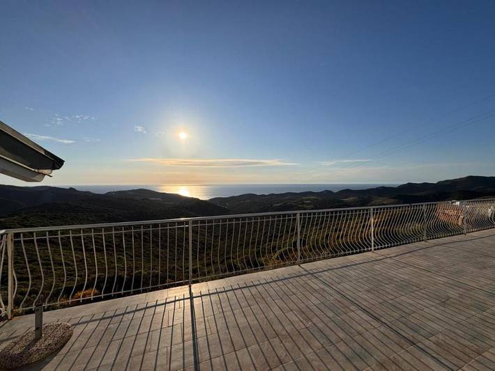 Agriturismo per 4 persone, con giardino e terrazza nonché panorama, con animali domestici a Sassari