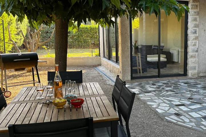 Appartement de vacances pour 5 personnes, avec jardin et terrasse à Cavaillon