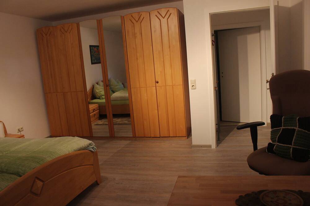 Idyllische Ferienwohnung \"Am Scheinerturm\" Ideal für Hundebesitzer in Markt Wald, Bayerisch Schwaben