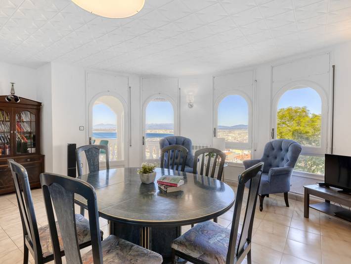 Ferienhaus für 6 Personen, mit Terrasse und Garten in Roses - 3