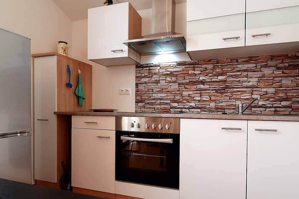 Ganze Wohnung, Ferienwohnung am Rhein, 20 Minuten von Bonn und am Fuße des Siebengebirges in Königswinter, Siebengebirge