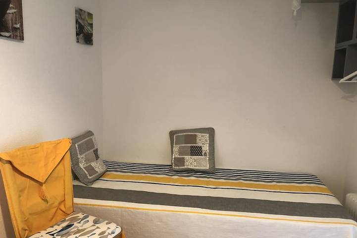 Gîte pour 3 personnes, avec jardin et piscine dans Plage Kerou - 2