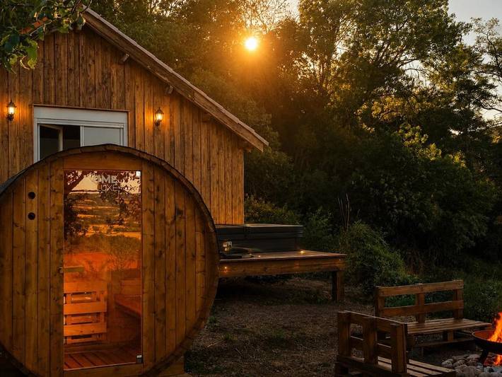 Apartamento de vacaciones para 4 personas, con jacuzzi además de jardín y sauna - 1