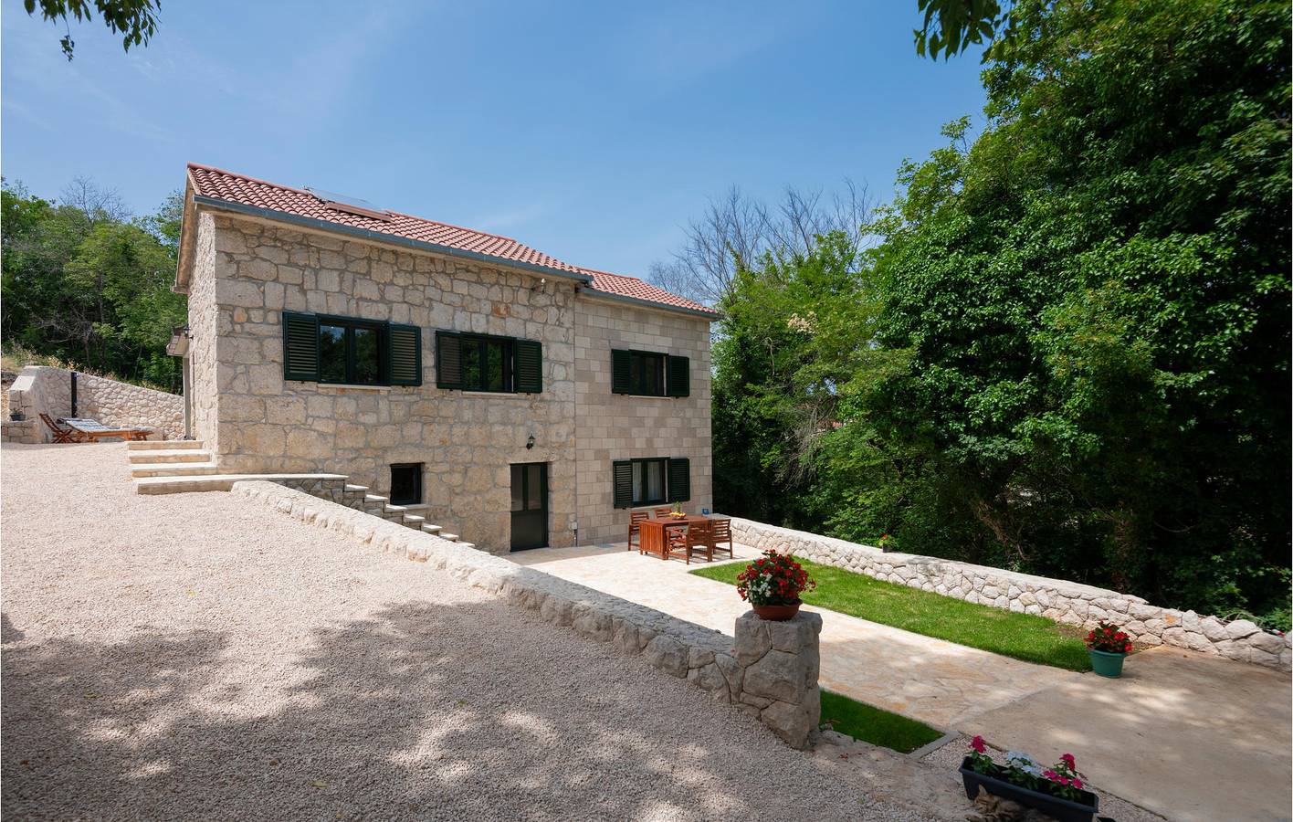 Gemütliche 170 m² große Wohnung mit Pool, WLAN und in der Nähe des Flusses Matica in Imotski, Makarska Riviera