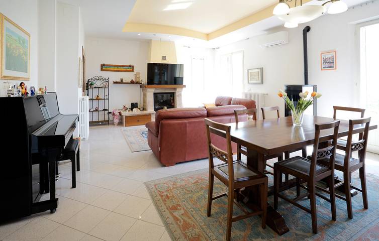 Acogedor apartamento con aire acondicionado, Internet y aparcamiento - Cerca del Grand Hotel Ambasciatori in Chianciano Terme, Provincia de Siena