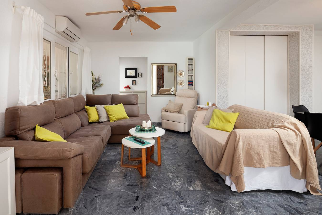 Apartamento entero, Apartamento 'Casa Serramar - La Cala Del Moral' con terraza privada, Wi-Fi y aire acondicionado. in La Cala del Moral, Rincón de la Victoria