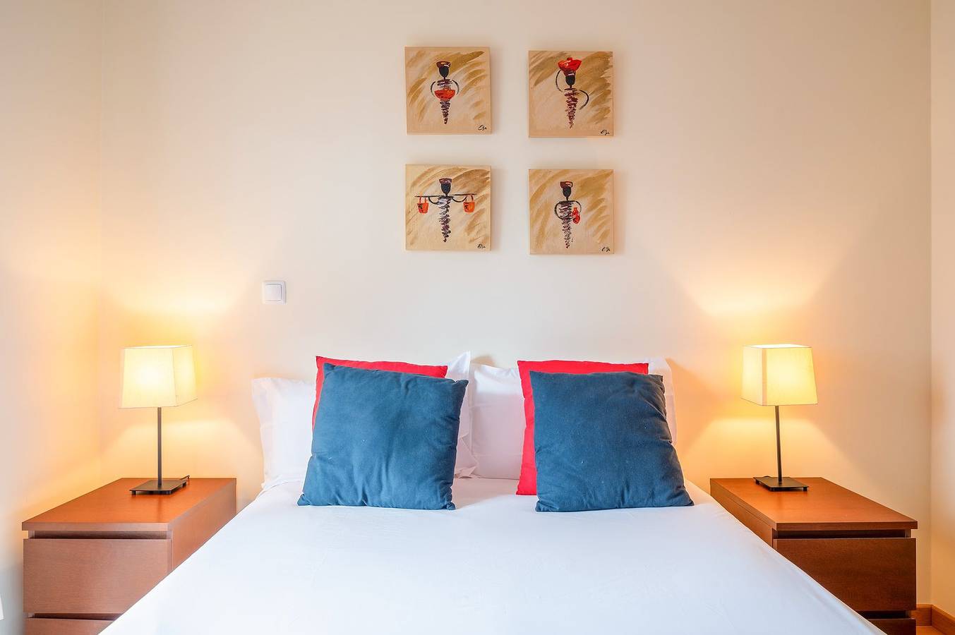 Ganze Wohnung, Ferienwohnung für 5 Personen mit Balkon in Praia do Ouro, Sesimbra (Castelo)