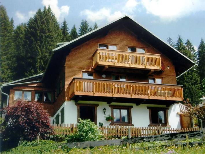 Ferienhaus für 4 Personen, mit Garten im Kleinwalsertal