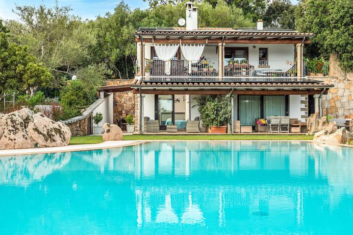 Appartamento per 6 persone, con idromassaggio e giardino in Golfo di Marinella