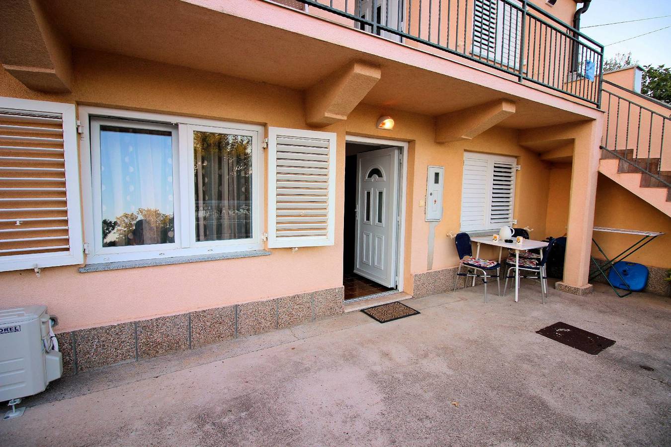 Entire holiday apartment, Holiday apartment in the beautiful pebble beach. in Povile, Primorje-Gorski Kotar