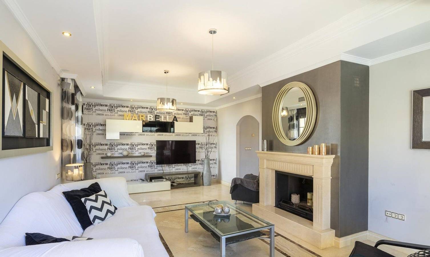 Glorious Costa Del Sol Villa | 4 Bedrooms | Villa Tamisa | Close to Beach & Golf Course in Marbella West, Marbella