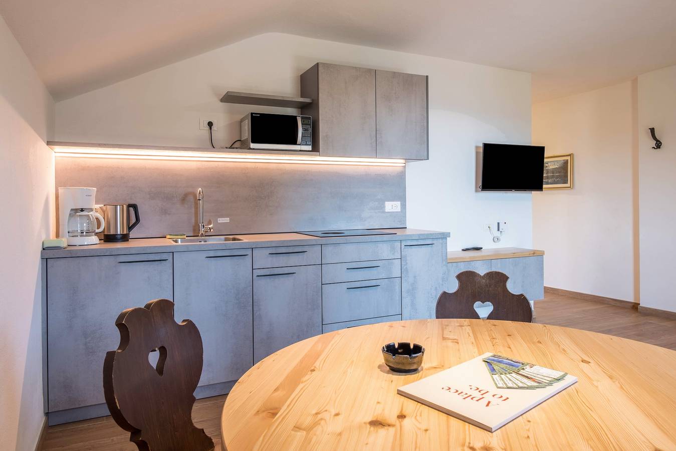 Entire apartment, Apartment 'Nigglhof - Maria' with Mountain View, Shared Garden & Wi-Fi in Aldein, South Tyrol
