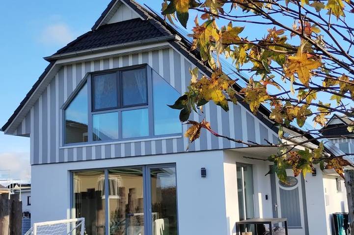 Ferienhaus für 4 Personen, mit Garten und Sauna in Altenpleen