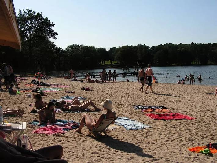 Gîte pour 4 personnes, avec vue ainsi que terrasse et piscine, animaux acceptés à Seilhac - 2