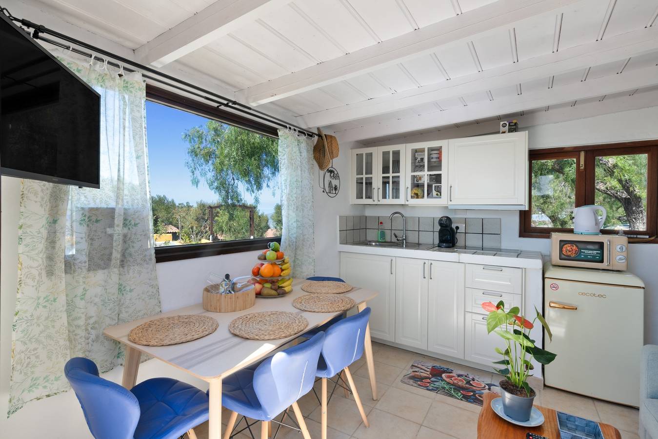 Ganze Wohnung, Ferienhaus 'Las Perseidas' mit Bergblick, Wlan und Klimaanlage in Las Manchas, Los Llanos de Aridane